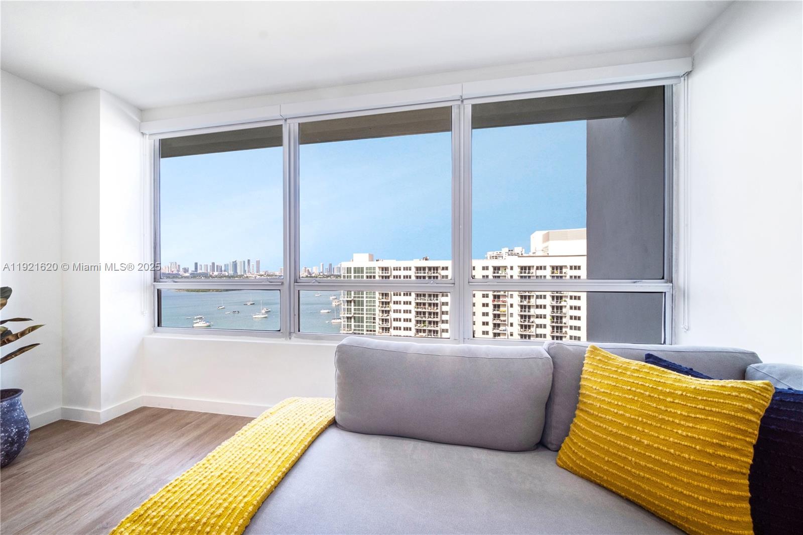 FLAMINGO SOUTH BEACH I CO - Residential