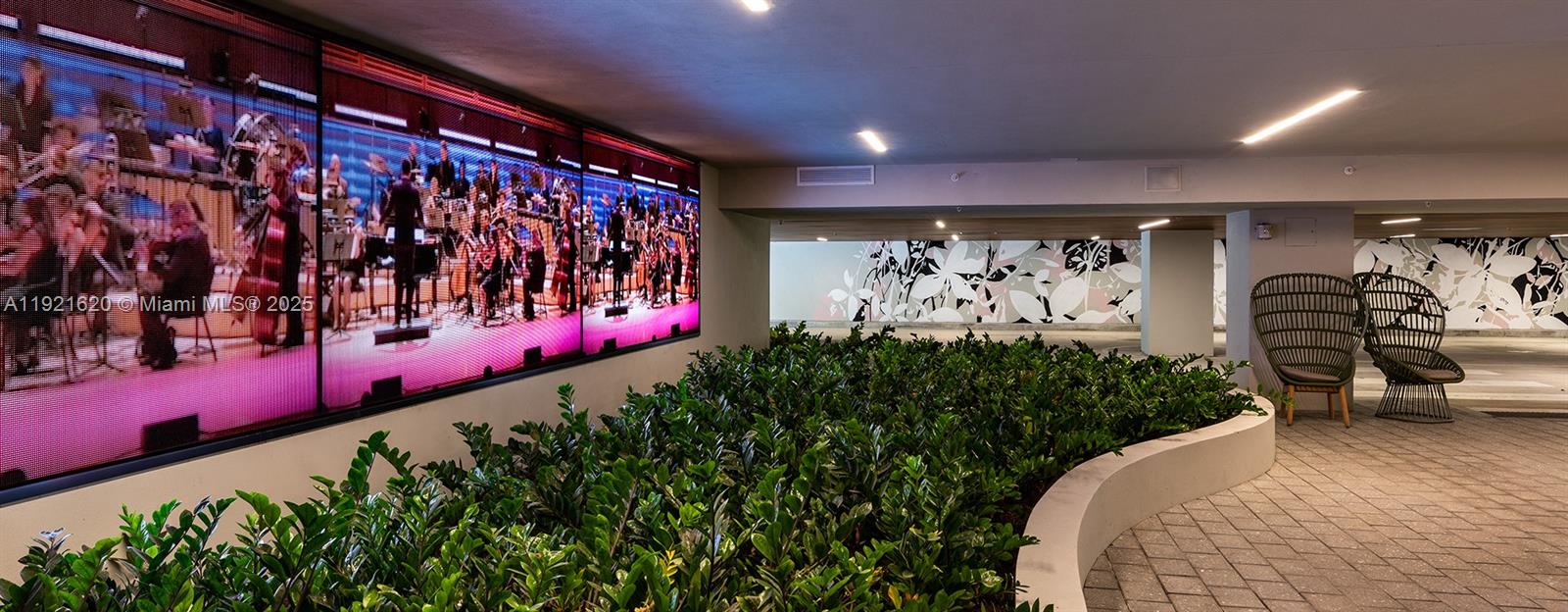 FLAMINGO SOUTH BEACH I CO - Residential