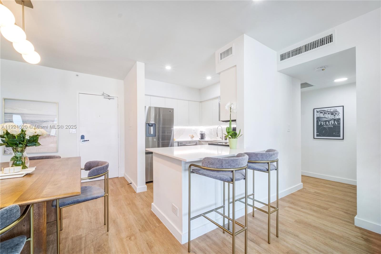 FLAMINGO SOUTH BEACH I CO - Residential