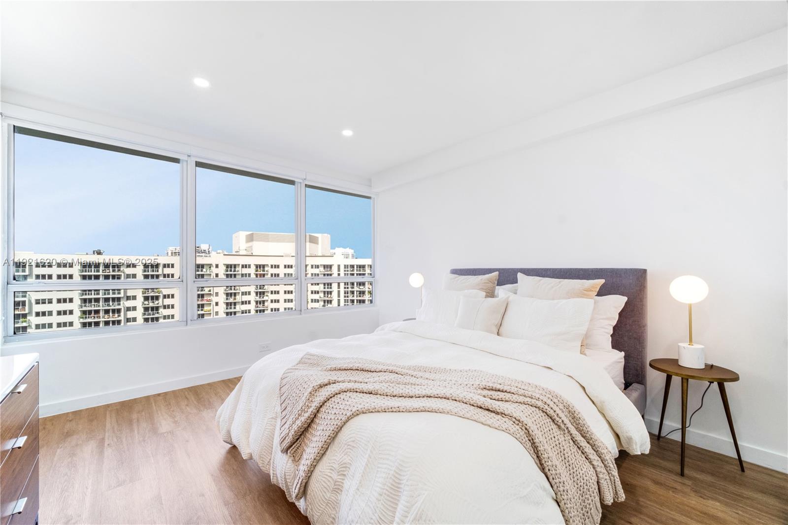 FLAMINGO SOUTH BEACH I CO - Residential