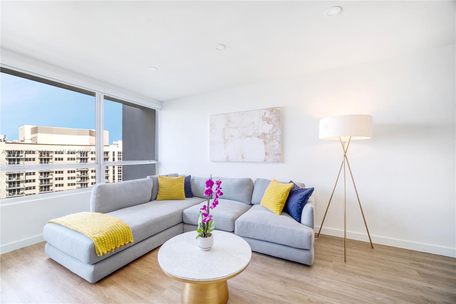 FLAMINGO SOUTH BEACH I CO - Residential