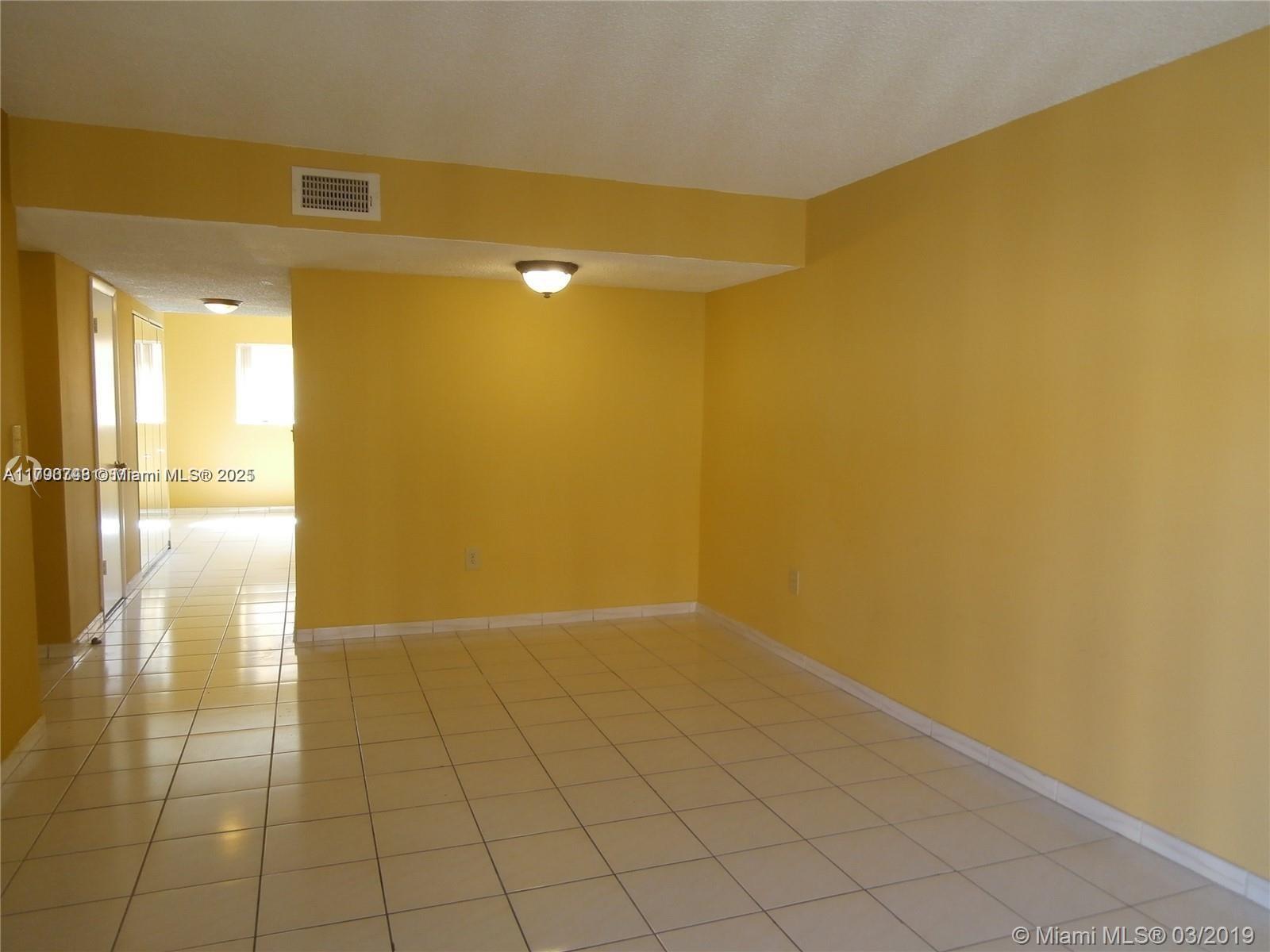 950 SW 104th Ct C-305