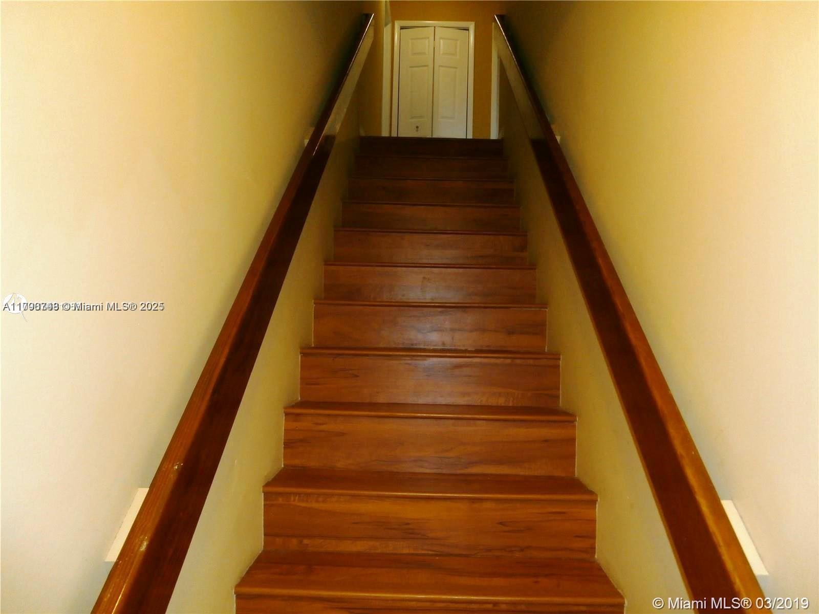 950 SW 104th Ct C-305