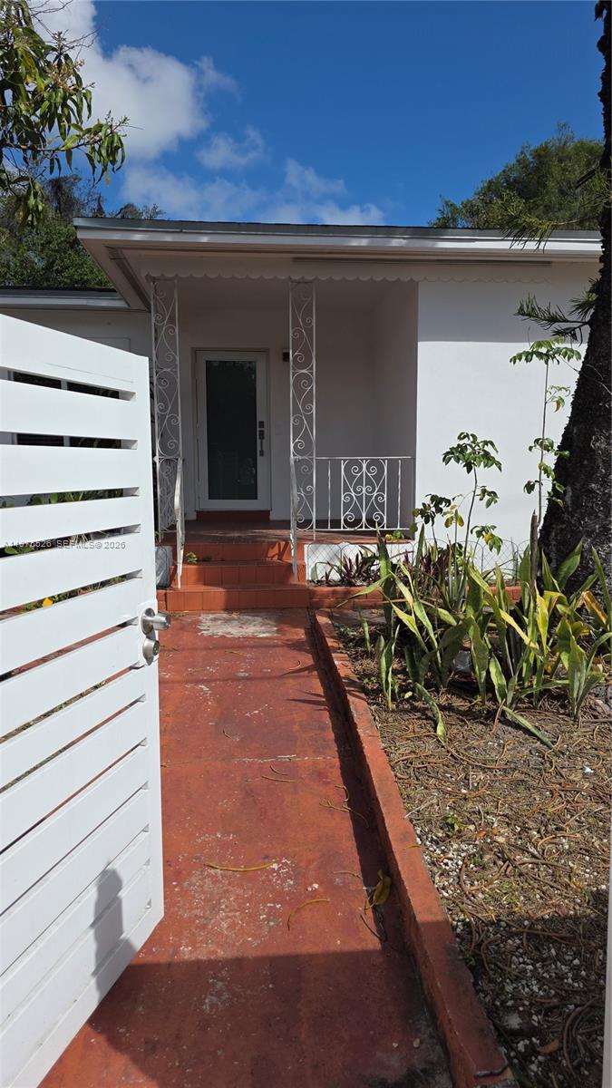 BUENA VISTA GARDENS - Residential Lease