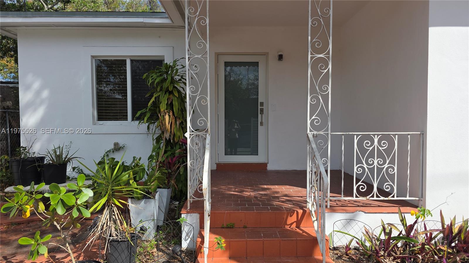 BUENA VISTA GARDENS - Residential Lease