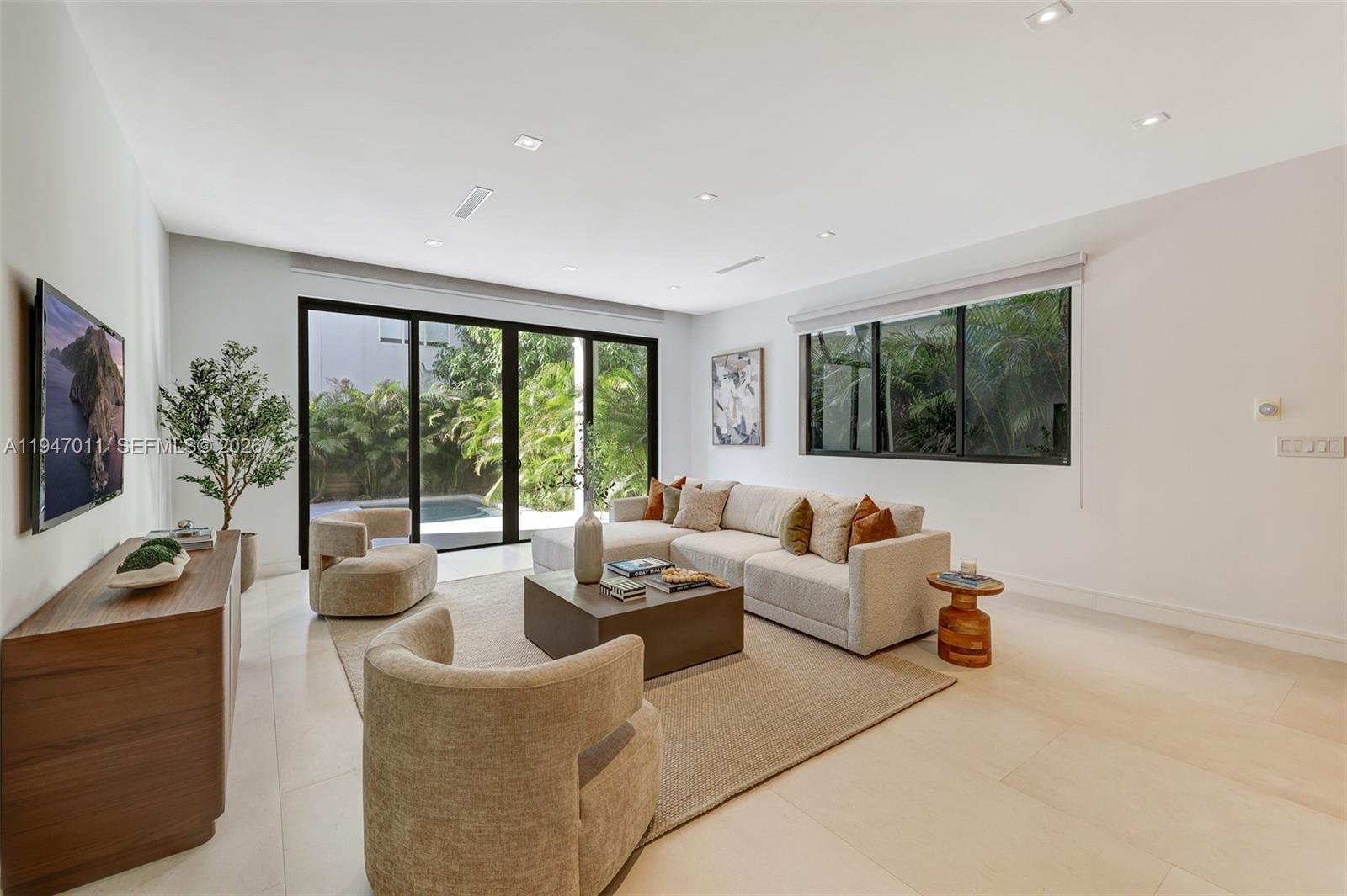 PALM TERRACE - Residential