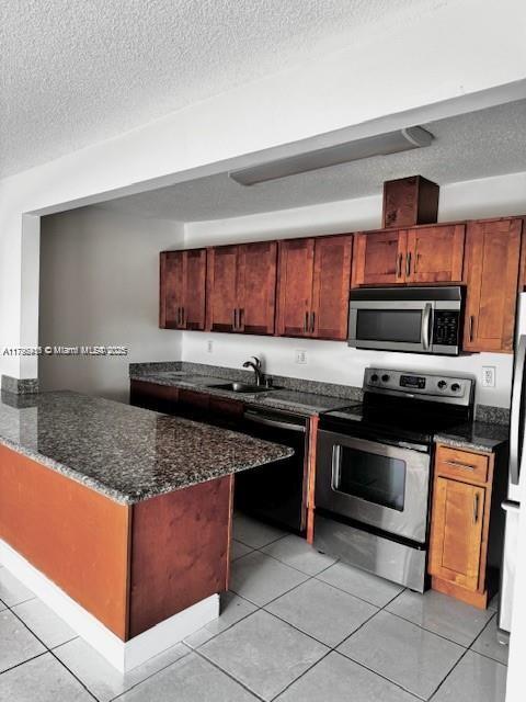 Rental Property at 4610 Nw 79th Ave 2B, Doral, Miami-Dade County, Florida - Bedrooms: 1 
Bathrooms: 1  - $2,000 MO.