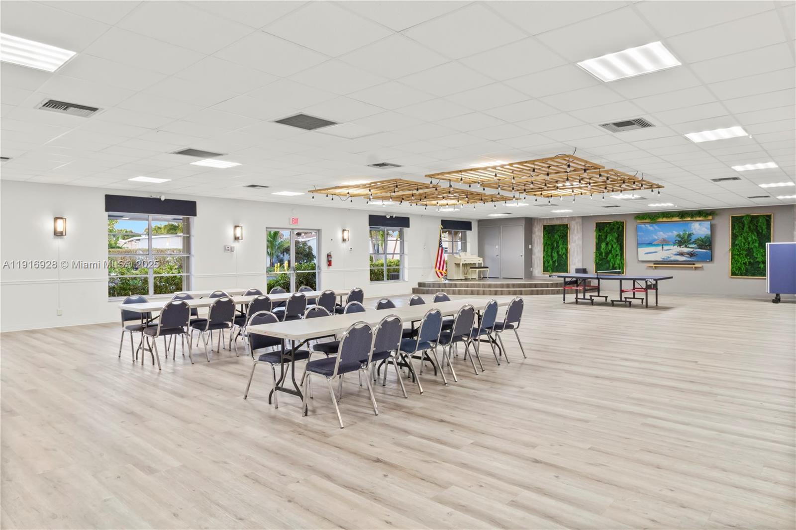 HIGHLAND MEADOWS ESTATES - Residential