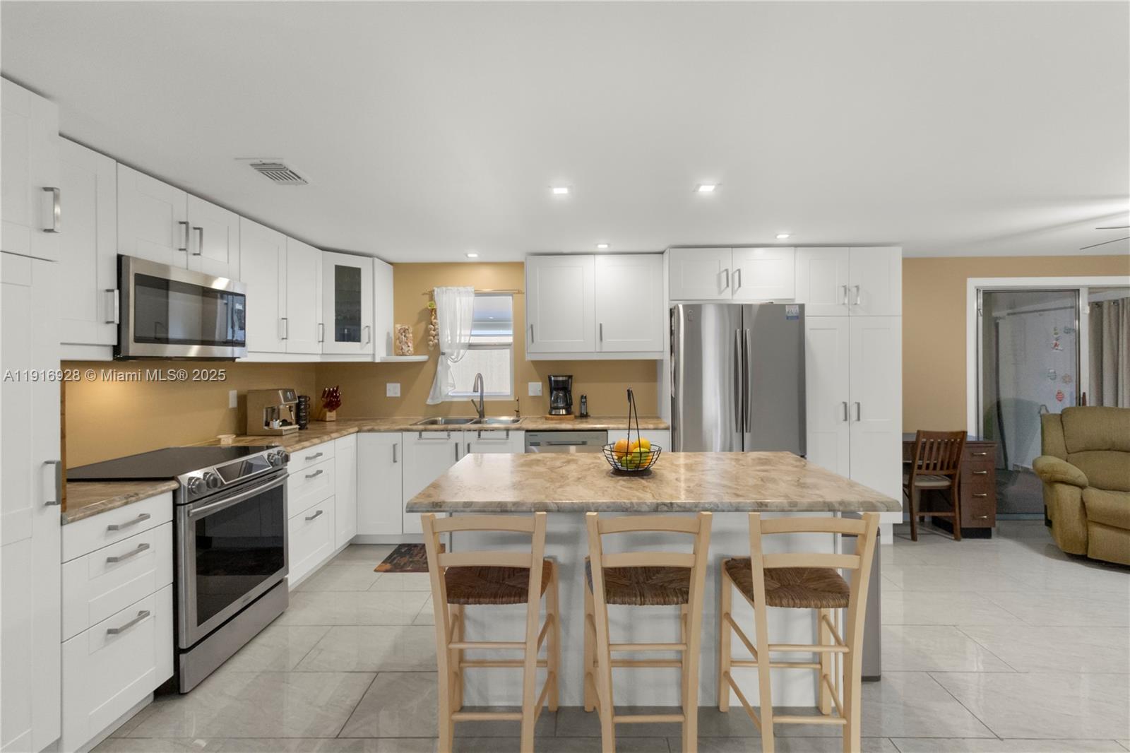 HIGHLAND MEADOWS ESTATES - Residential