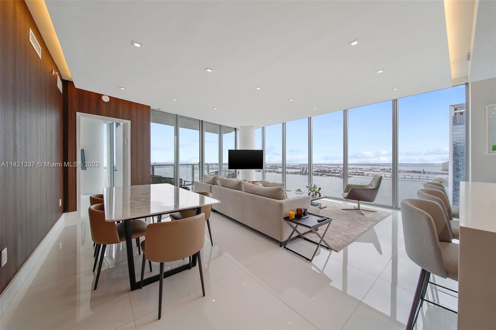 BISCAYNE BEACH CONDO - Residential