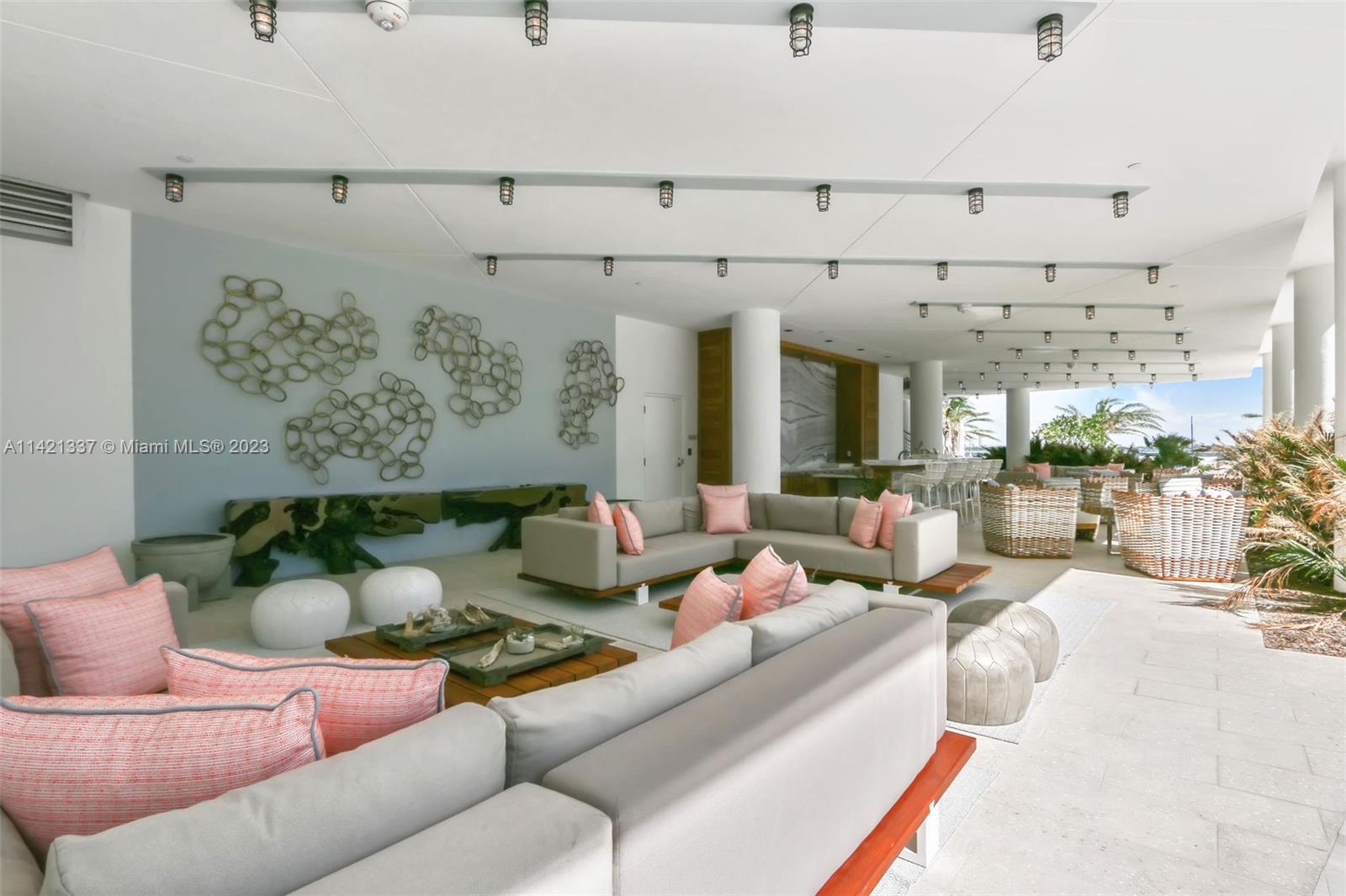 BISCAYNE BEACH CONDO - Residential