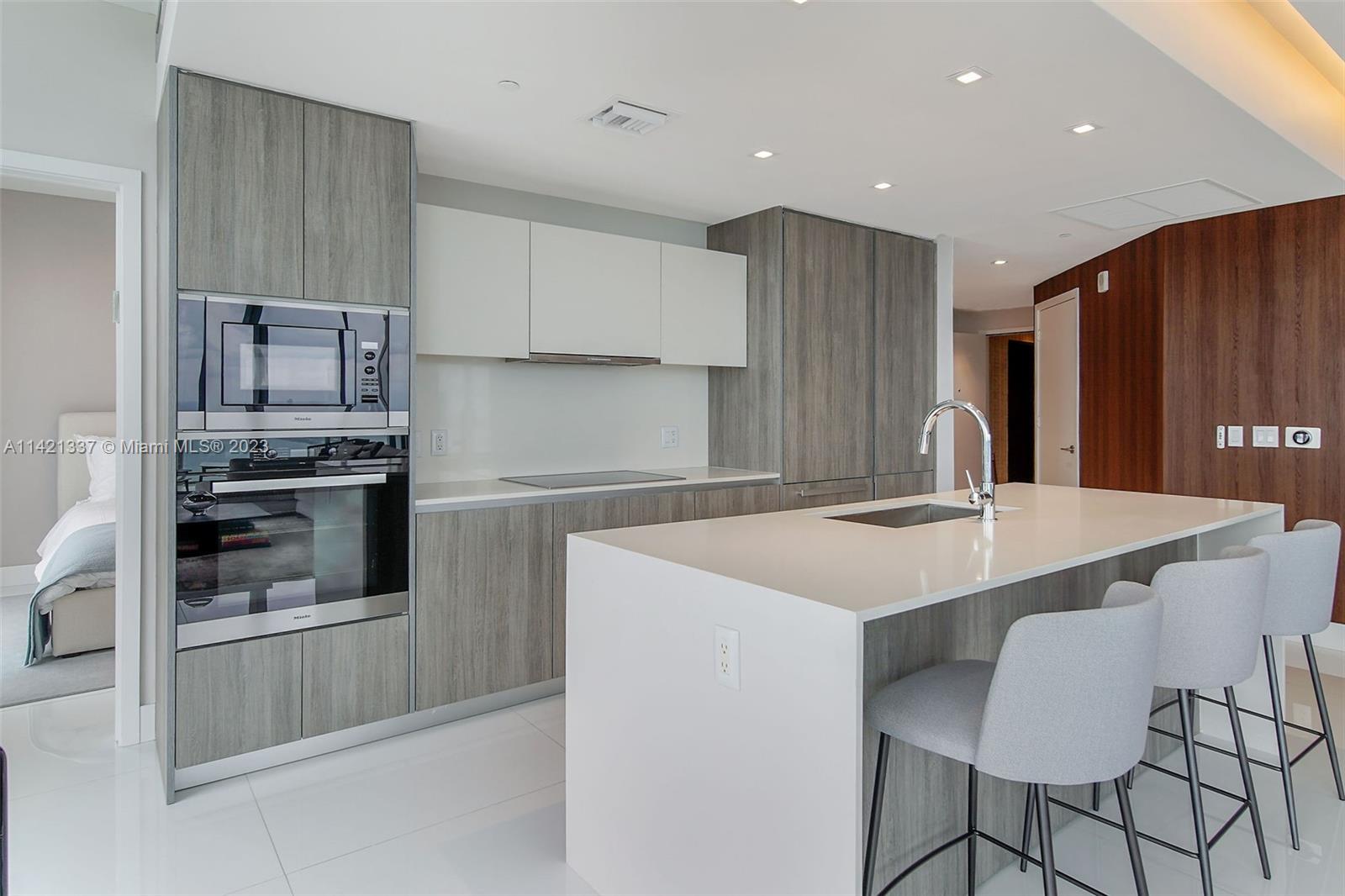 BISCAYNE BEACH CONDO - Residential