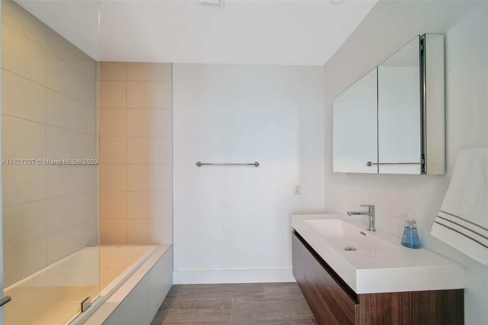 BISCAYNE BEACH CONDO - Residential