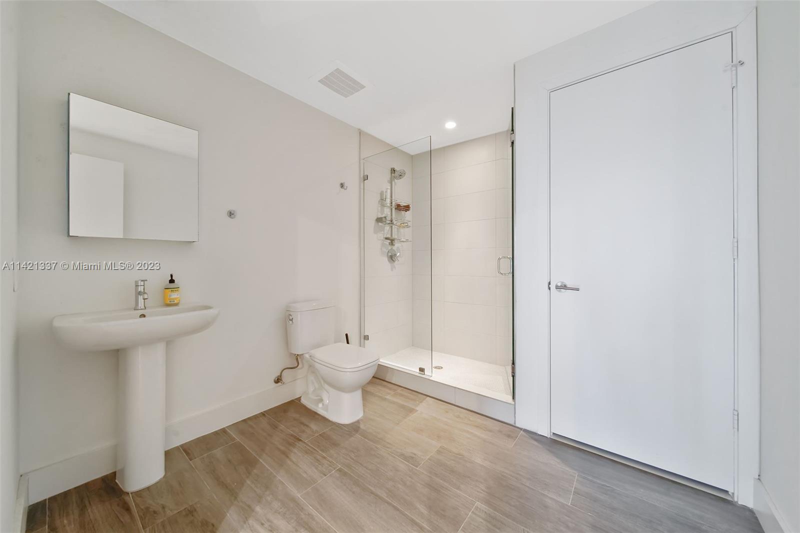 BISCAYNE BEACH CONDO - Residential