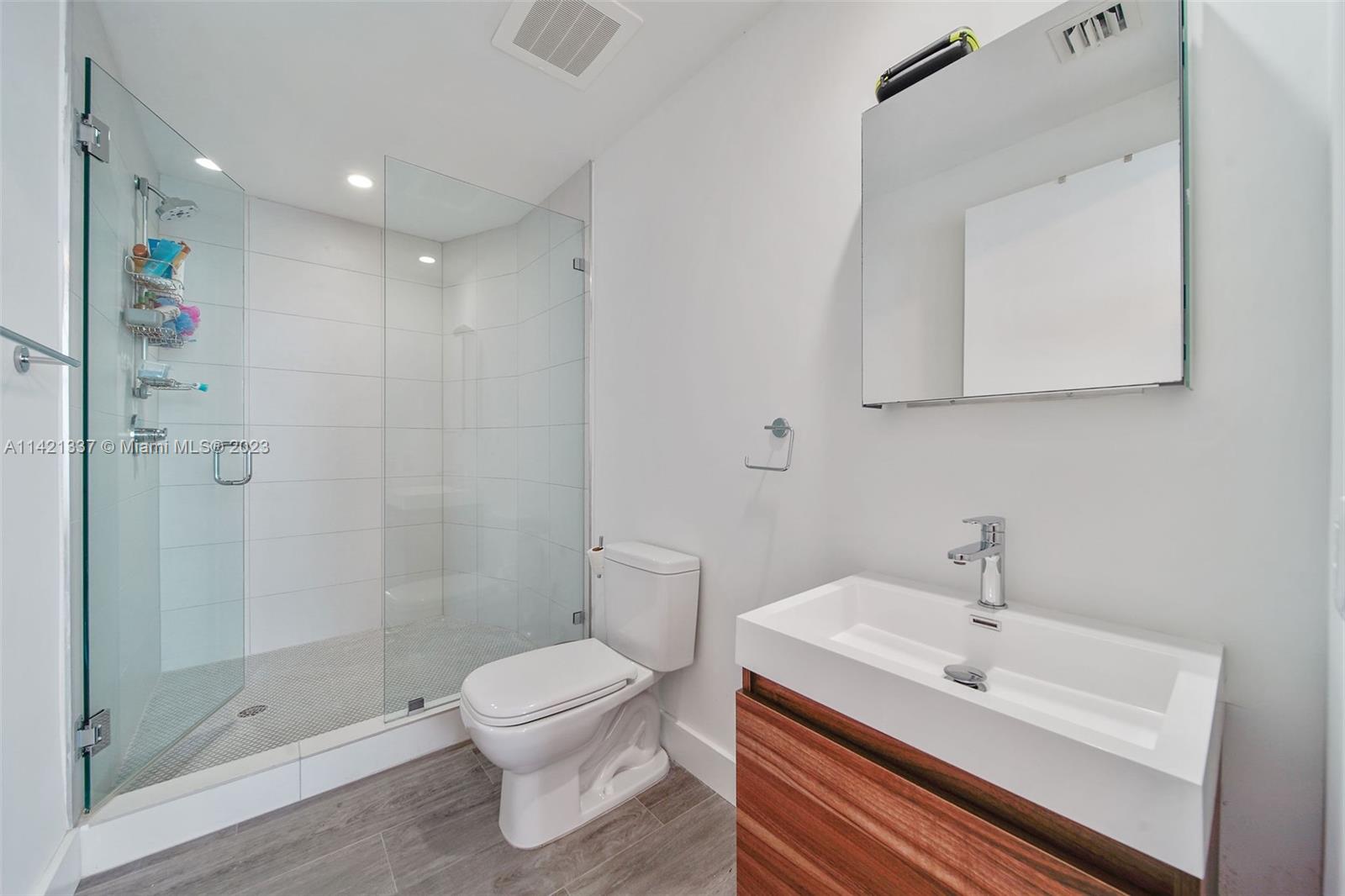 BISCAYNE BEACH CONDO - Residential