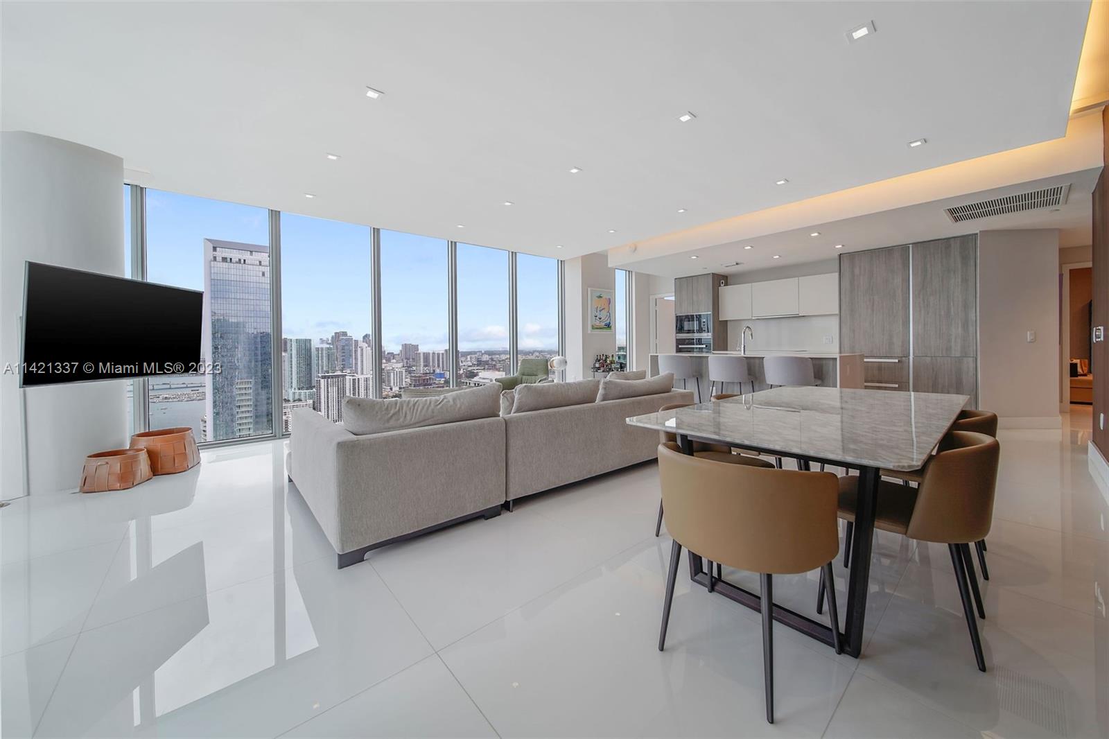 BISCAYNE BEACH CONDO - Residential