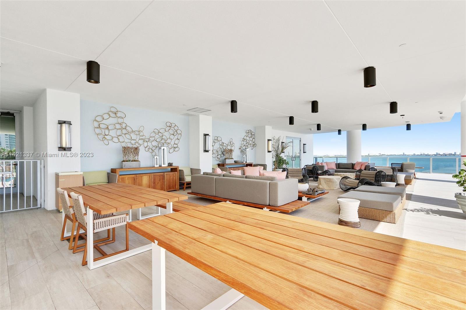 BISCAYNE BEACH CONDO - Residential