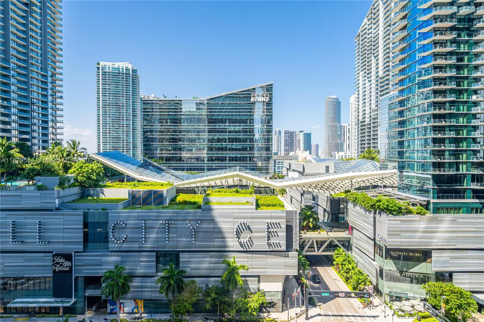 Miami, Florida 33130, United States, 2 Bedrooms Bedrooms, ,2 BathroomsBathrooms,Residential,Active,211092