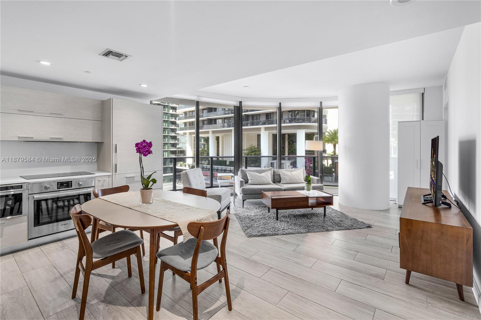 BRICKELL HEIGHTS EAST CON - Residential Lease