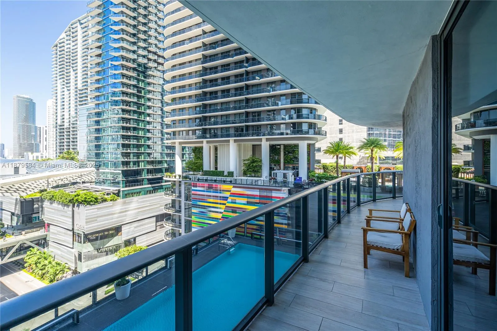 Miami, Florida 33130, United States, 2 Bedrooms Bedrooms, ,2 BathroomsBathrooms,Residential,Active,211092