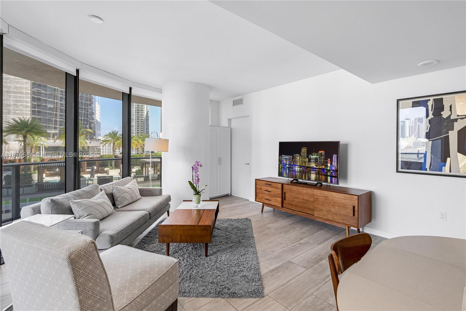 BRICKELL HEIGHTS EAST CON - Residential Lease