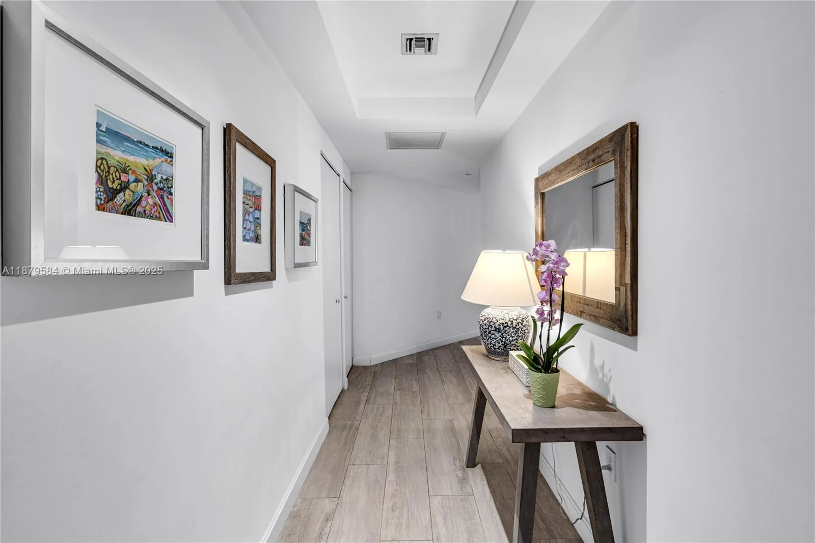 Miami, Florida 33130, United States, 2 Bedrooms Bedrooms, ,2 BathroomsBathrooms,Residential,Active,211092