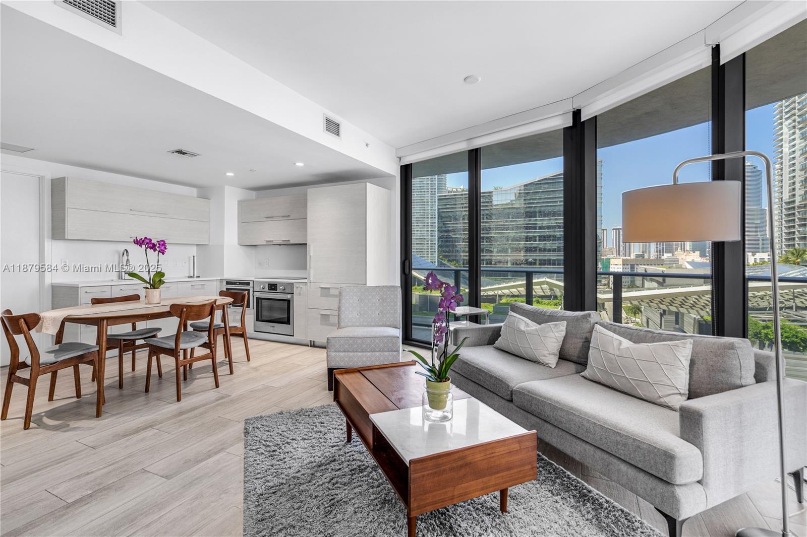 BRICKELL HEIGHTS EAST CON - Residential Lease