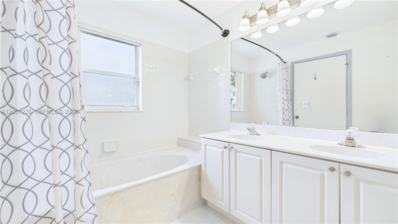 SILVER LAKES PHASE III - Residential