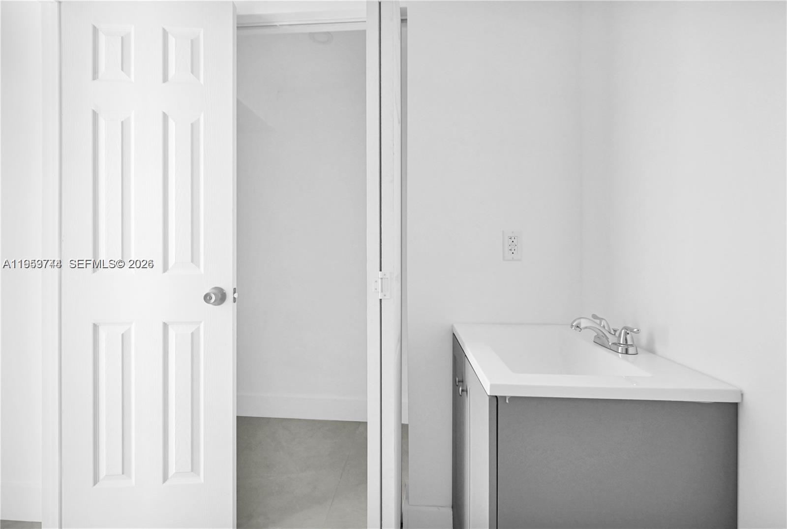 ELEANOR PARK - Residential