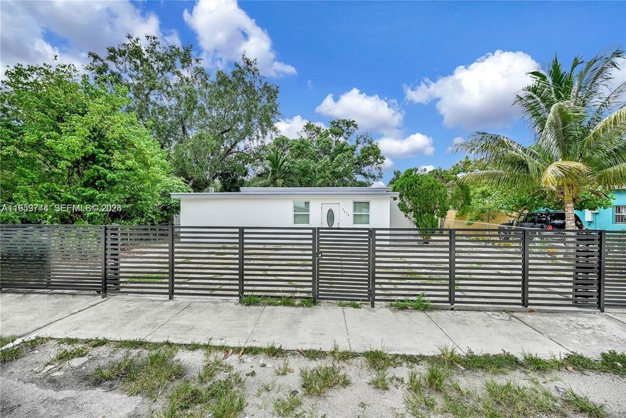 THIS HOME IS A TRULY GEM IN MIAMI GARDENS AREA, TOTALLY REMODELED HOME, FEATURING 4 BEDS AND
3 BATHS, STAINLESS STEEL APPLIANCES, TITLE FLOORS, MODERN FENCE, NEW ROOD, NEW A/C AND MUCH MORE. OWNER MOTIVATED!