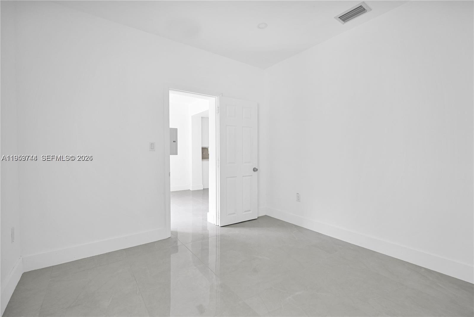 ELEANOR PARK - Residential