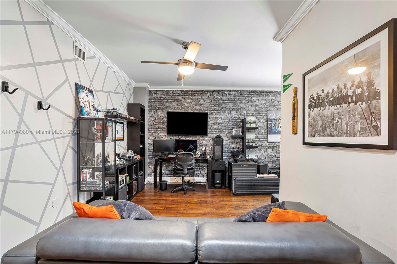 CHAPEL TRAIL REPLAT - Residential