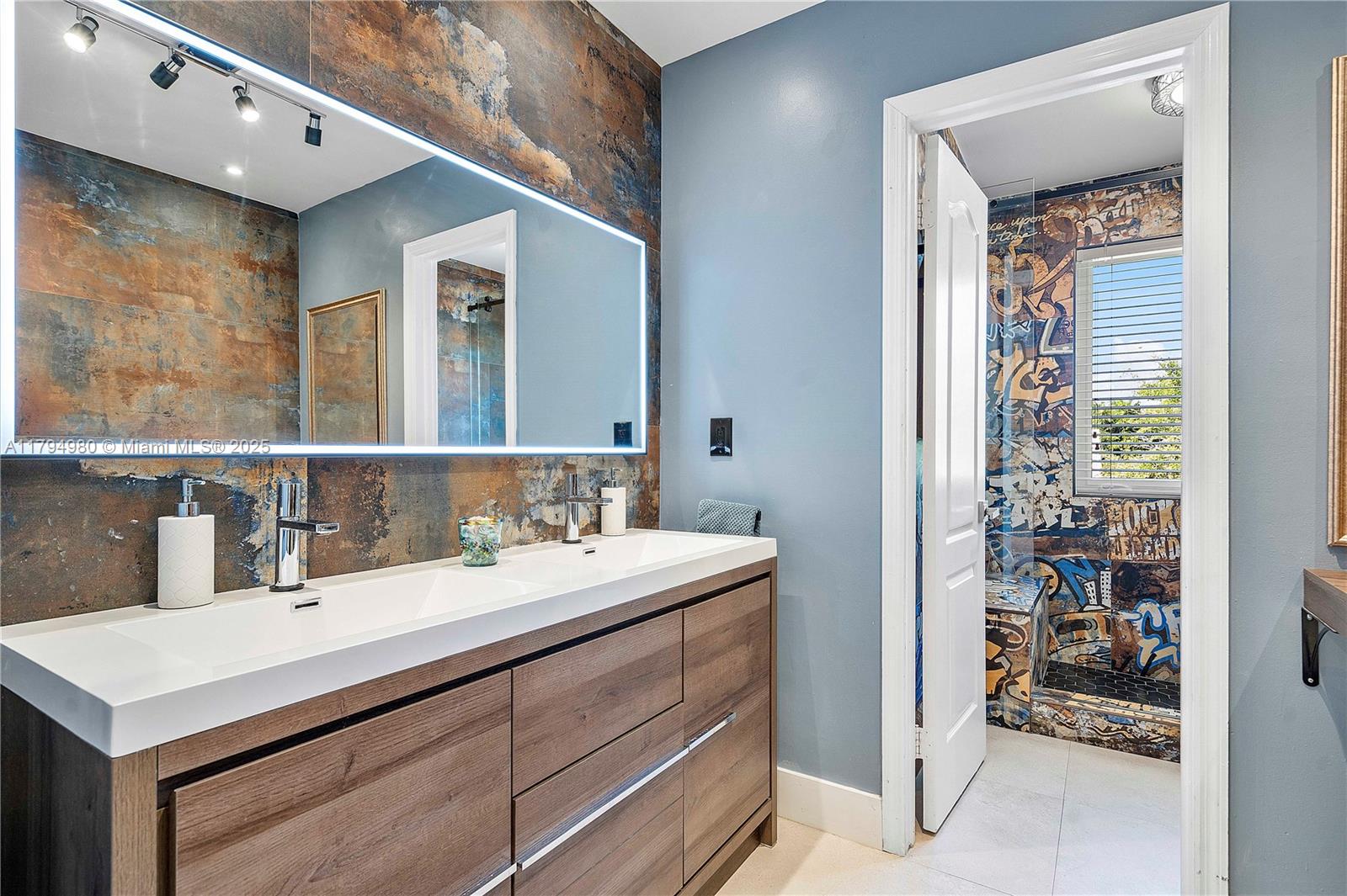 CHAPEL TRAIL REPLAT - Residential