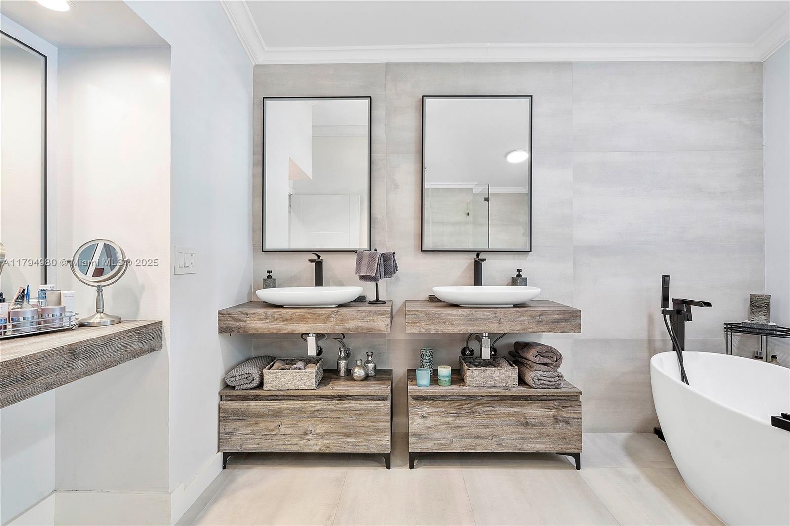 CHAPEL TRAIL REPLAT - Residential