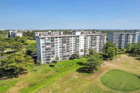 605 Oaks Dr 203 Pompano Beach FL 33069
