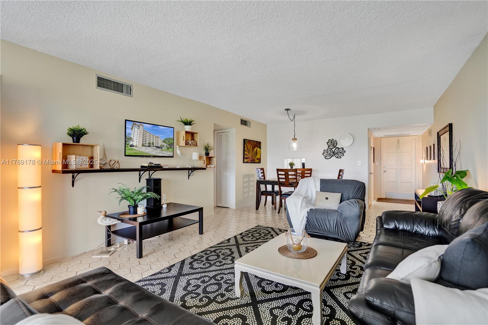 NO 20 PALM-AIRE COUNTRY C - Residential