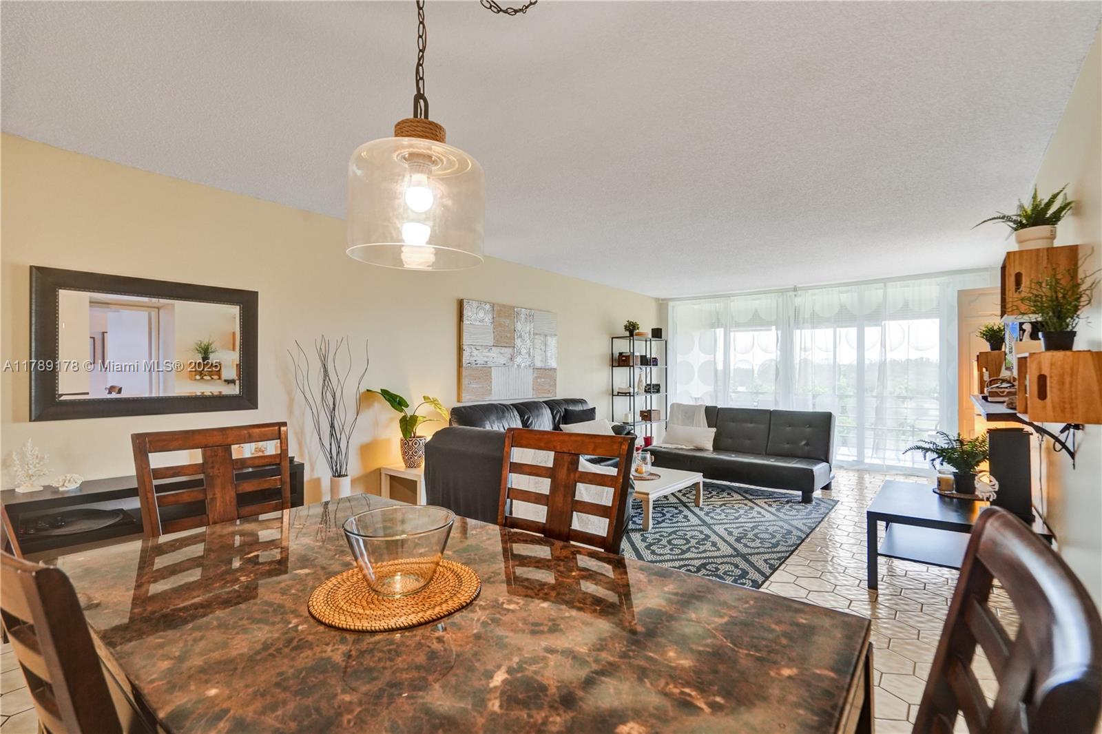 NO 20 PALM-AIRE COUNTRY C - Residential