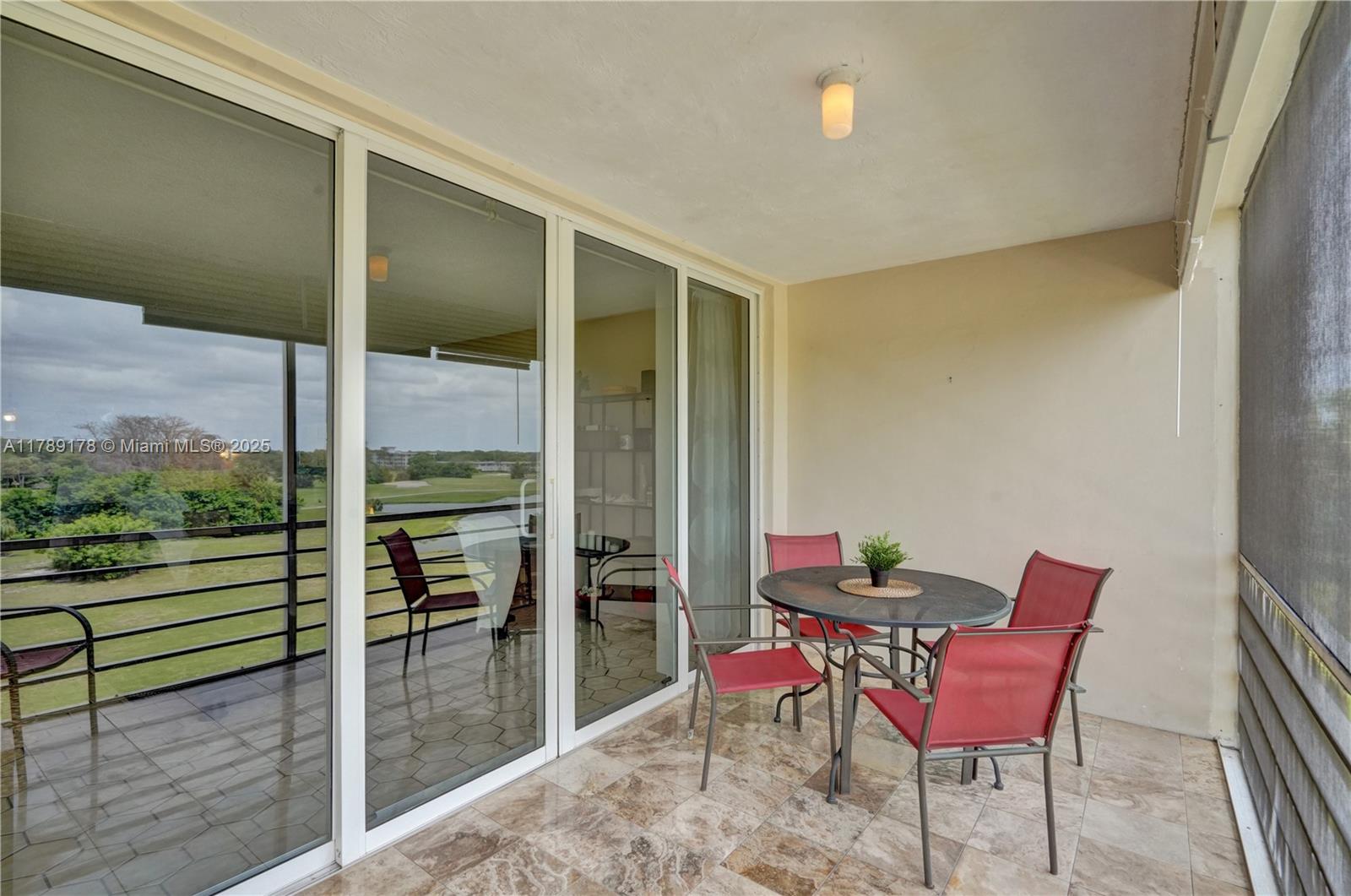 NO 20 PALM-AIRE COUNTRY C - Residential