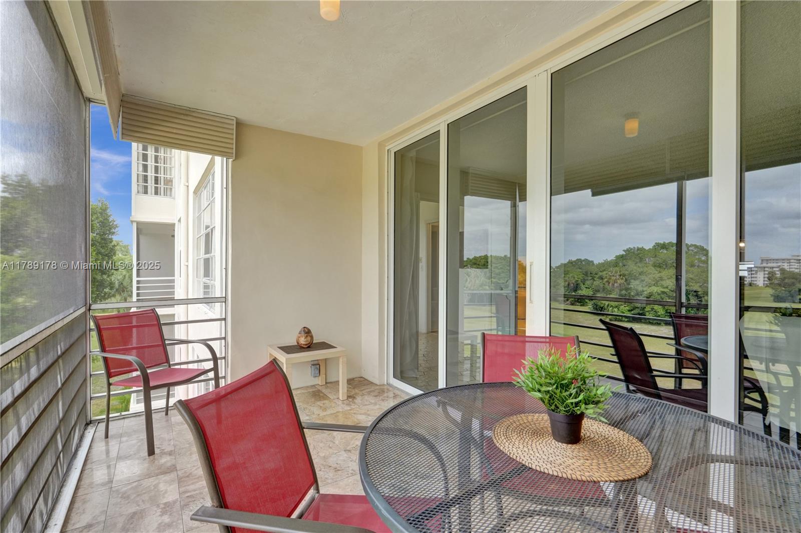 NO 20 PALM-AIRE COUNTRY C - Residential