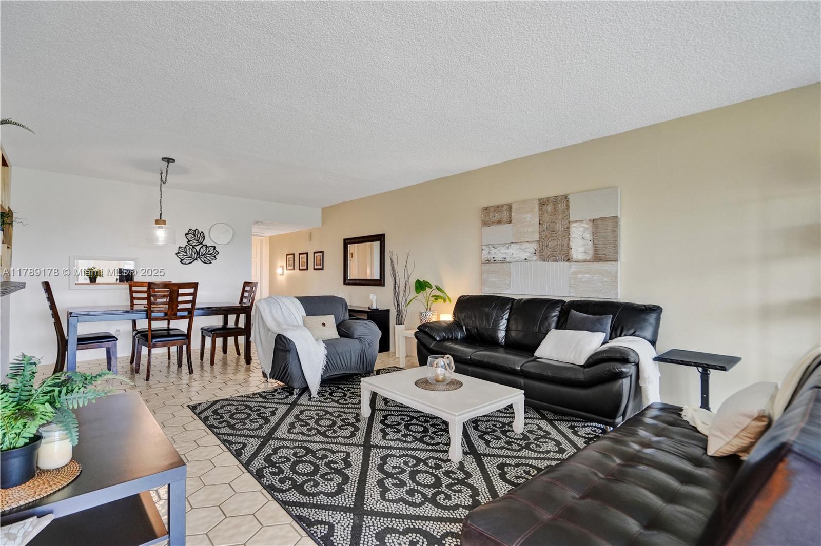 NO 20 PALM-AIRE COUNTRY C - Residential