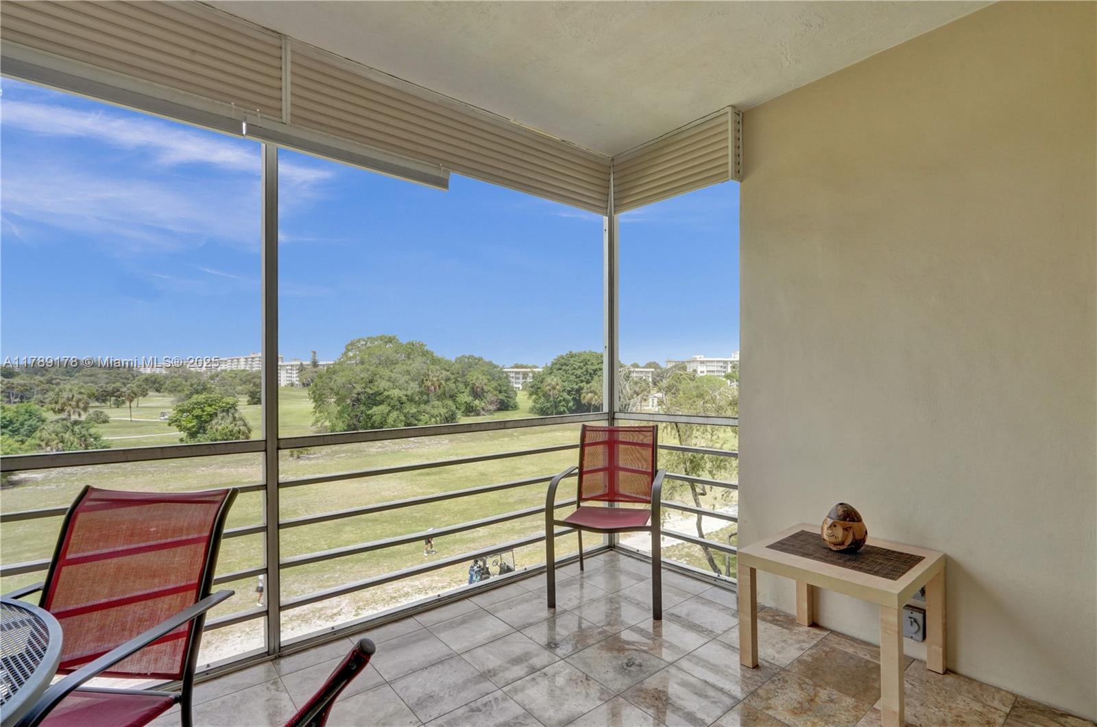 NO 20 PALM-AIRE COUNTRY C - Residential