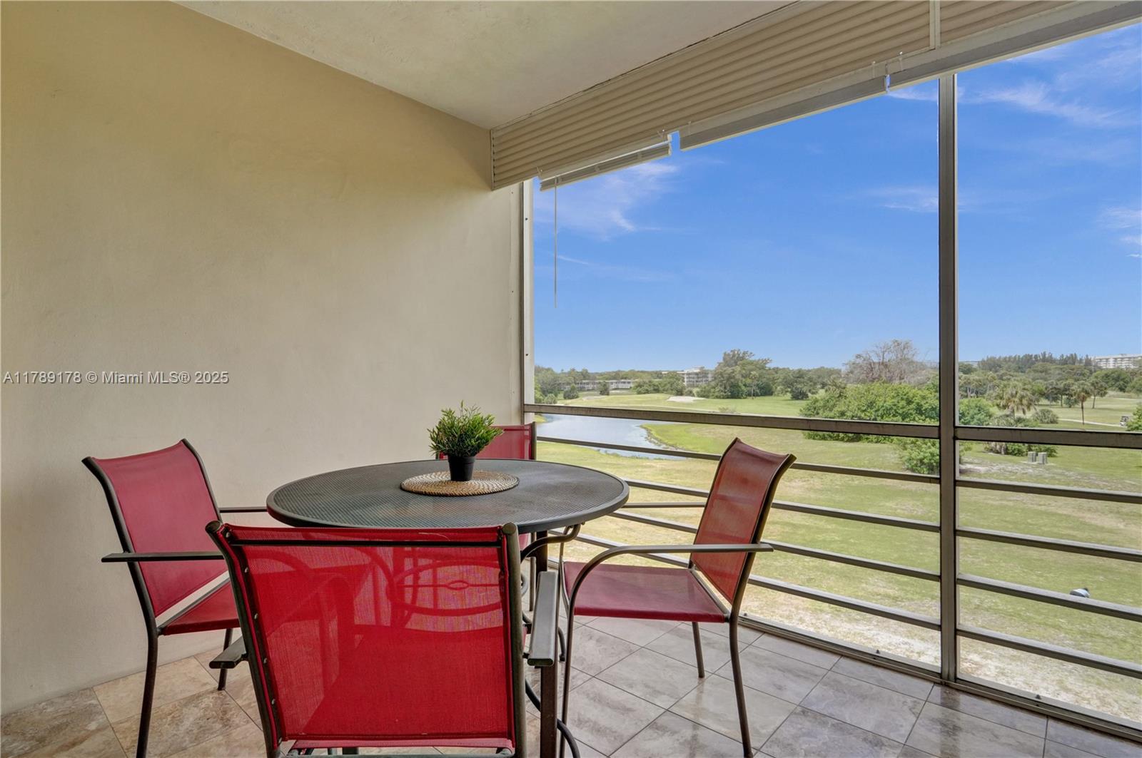 NO 20 PALM-AIRE COUNTRY C - Residential
