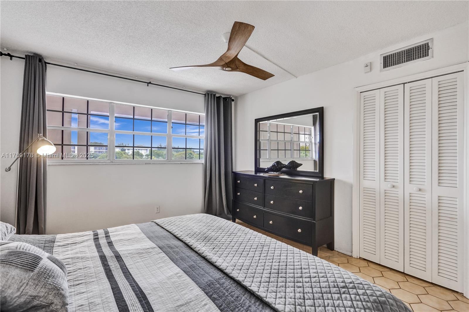 NO 20 PALM-AIRE COUNTRY C - Residential