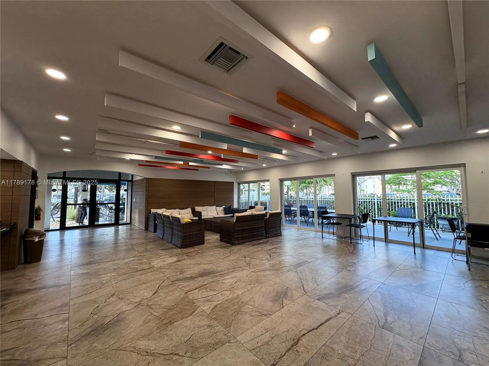 NO 20 PALM-AIRE COUNTRY C - Residential