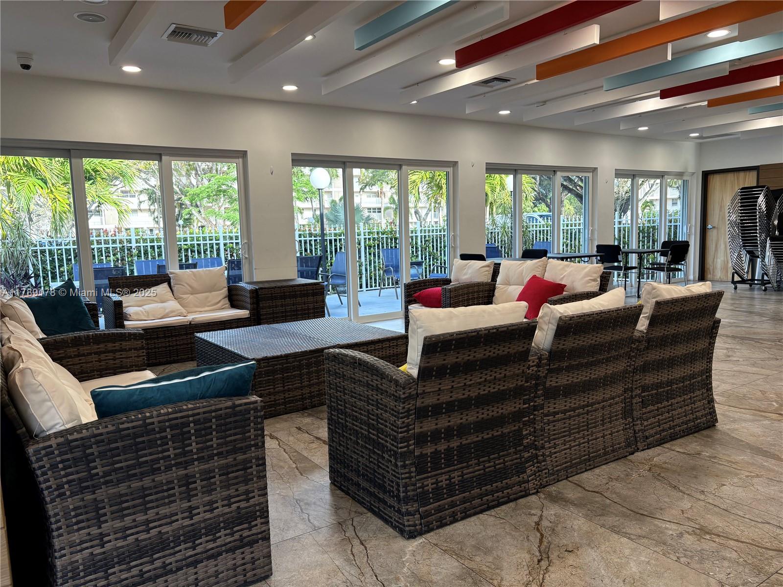 NO 20 PALM-AIRE COUNTRY C - Residential