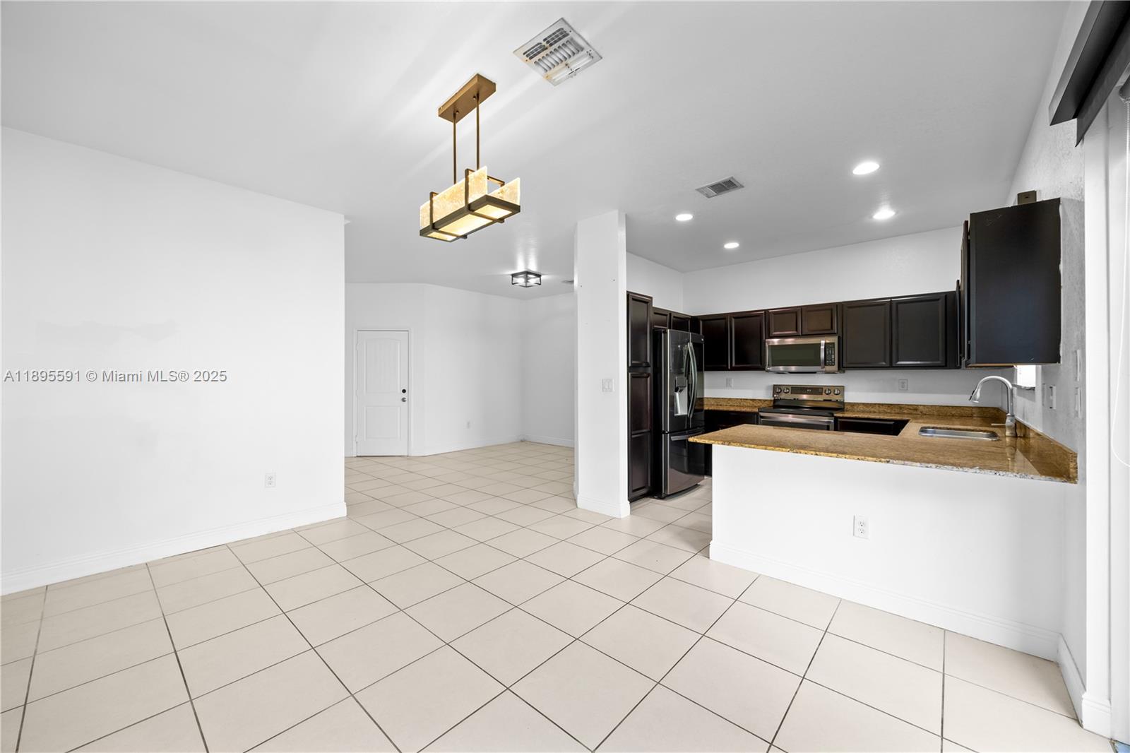 WALDEN TOWNHOMES - Residential