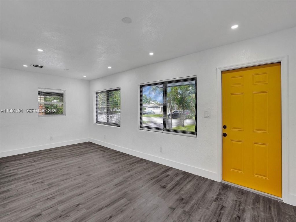 Photo of 6420 SW 22nd Ct, Miramar, FL 33023 (MLS # A11999301)