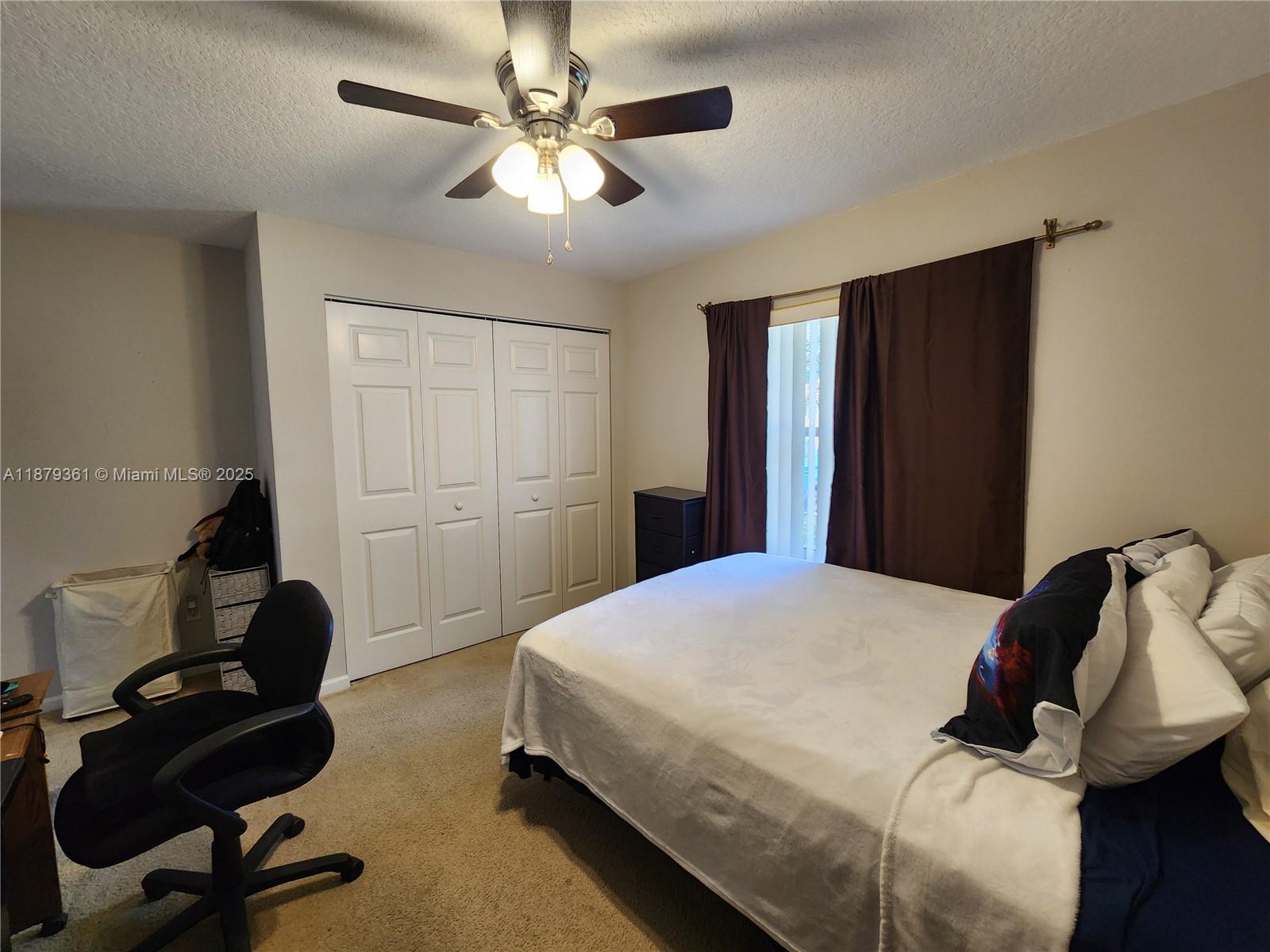 HAMPTON LAKES - Residential