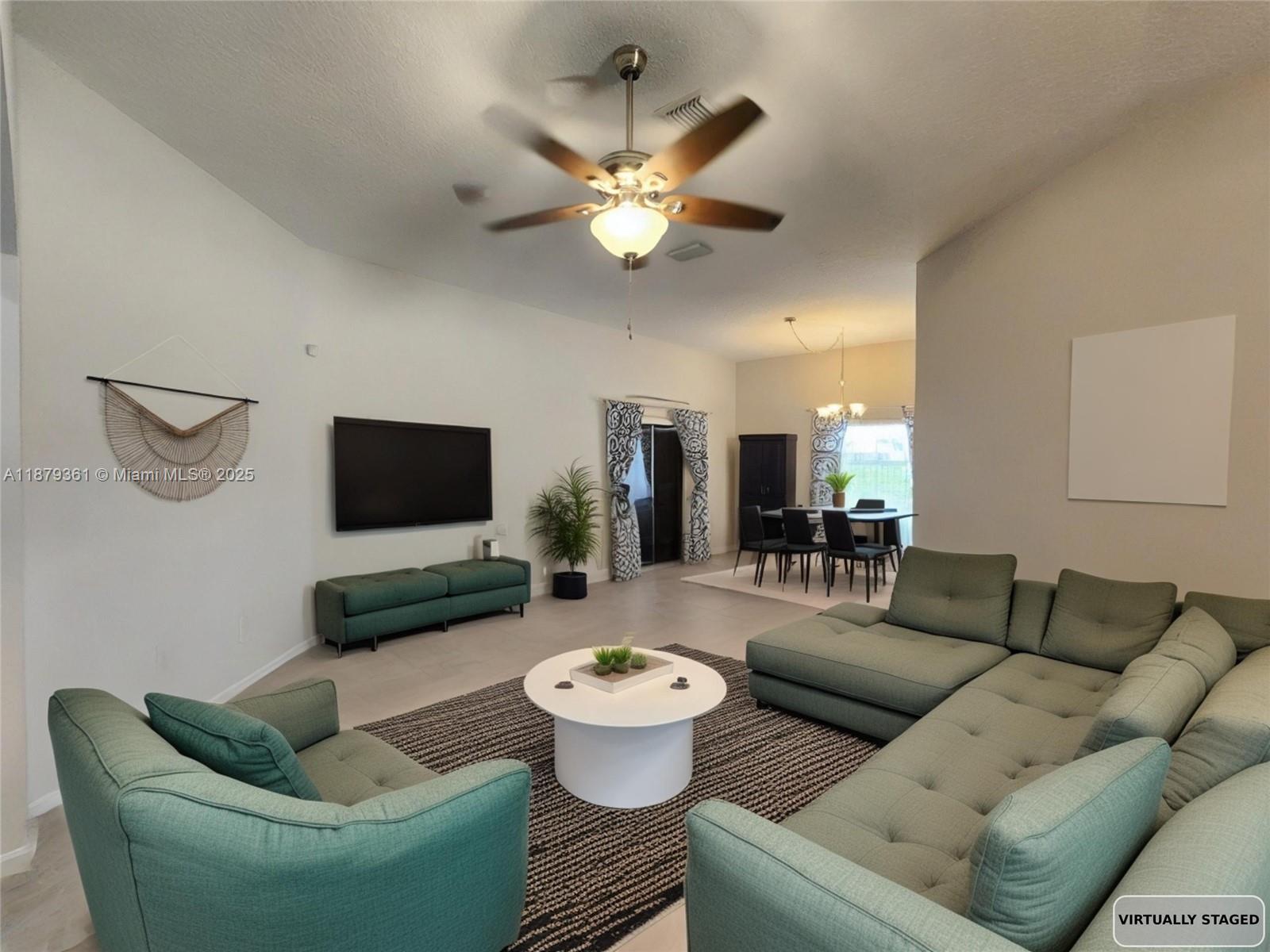 HAMPTON LAKES - Residential