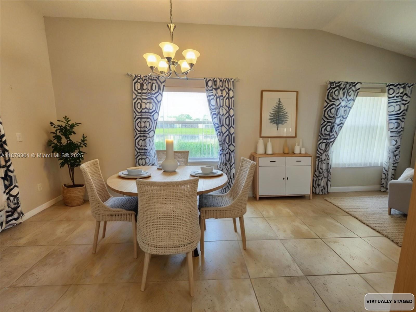 HAMPTON LAKES - Residential